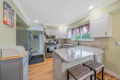4 Sharon Drive, Coram, NY 11727 - Photo 7