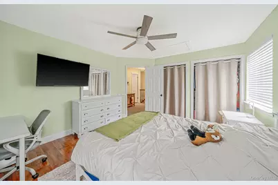 4 Sharon Drive, Coram, NY 11727 - Photo 19