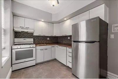 83-52 Talbot Street #6H, Kew Gardens, NY 11415 - Photo 11