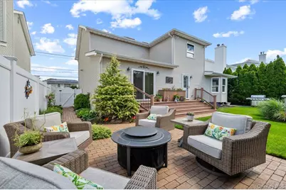 2442 6th Avenue, East Meadow, NY 11554 - Photo 37