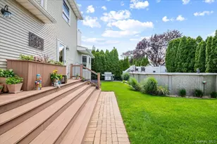2442 6th Ave, East Meadow, NY 11554 - Photo 33