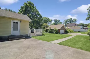 52 Center St, Ronkonkoma, NY 11779 - Photo 19