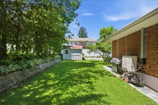 351 Grandview Blvd, Yonkers, NY 10710 - Photo 21