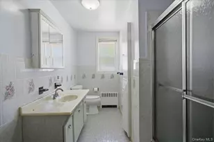 351 Grandview Blvd, Yonkers, NY 10710 - Photo 9