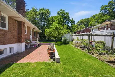 351 Grandview Boulevard, Yonkers, NY 10710 - Photo 19