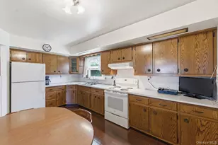 [Address not provided], Lindenhurst, NY 11757 - Photo 5