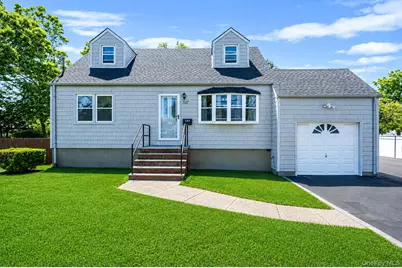 [Address not provided], Lindenhurst, NY 11757 - Photo 1