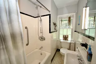 18 Cedar Dr, Huntington, NY 11743 - Photo 13