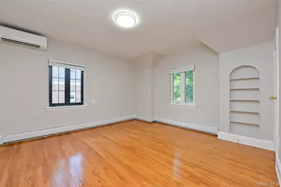 43-34 192 Street #2nd Floor, Flushing, NY 11538 - Photo 3