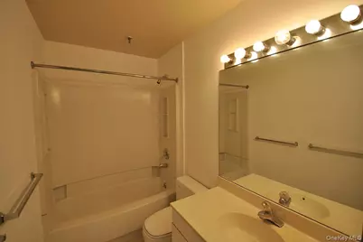 55 McKinley #D1-13, White Plains, NY 10606 - Photo 13