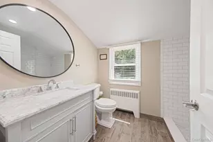 30 Landing Meadow Rd, Smithtown, NY 11787 - Photo 37