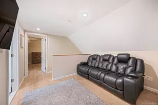 30 Landing Meadow Rd, Smithtown, NY 11787 - Photo 31
