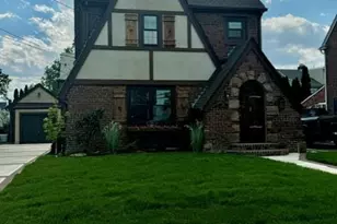191 Brixton Rd S, Garden City, NY 11530 - Photo 3