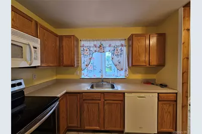 100 Boniface Drive #15D, Pine Bush, NY 12566 - Photo 5