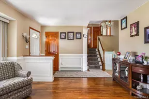 11 Damin Dr, Farmingdale, NY 11735 - Photo 7