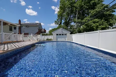 11 Damin Drive, Farmingdale, NY 11735 - Photo 27
