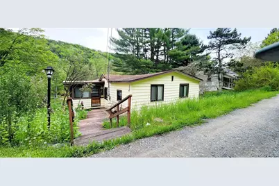 32 Brookside Drive, Woodbourne, NY 12788 - Photo 1