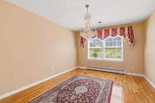8 Wayne Ct, Middletown, NY 10941 - Photo 23