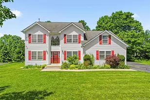 8 Wayne Ct, Middletown, NY 10941 - Photo 3