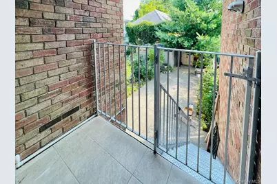 310 Delaware Avenue, New York, NY 10305 - Photo 21