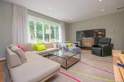 19 W Gate Road, Suffern, NY 10901 - Photo 17