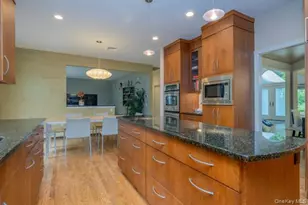 19 W Gate Rd, Suffern, NY 10901 - Photo 21