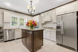 1 Hunting Ridge Rd, White Plains, NY 10605 - Photo 11