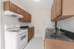 155-17 Sanford Ave, Flushing, NY 11355 - Photo 7