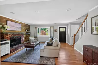 17 Barteau Avenue, Blue Point, NY 11715 - Photo 7