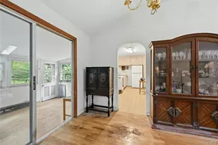 10 Lefferts Ave, East Northport, NY 11731 - Photo 13