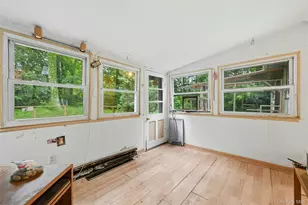 10 Lefferts Ave, East Northport, NY 11731 - Photo 17