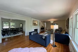 38 Gedney Park Dr, White Plains, NY 10605 - Photo 3