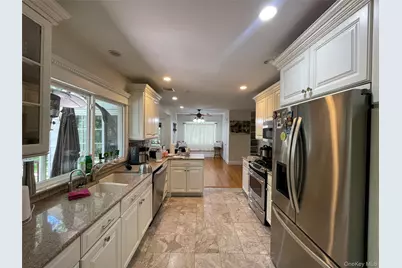 38 Gedney Park Drive, White Plains, NY 10605 - Photo 7