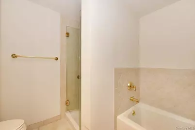 100 Harborview Drive #555, Port Washington, NY 11050 - Photo 19