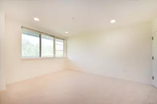 100 Harbor View Dr, Port Washington, NY 11050 - Photo 23