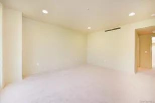 100 Harbor View Dr, Port Washington, NY 11050 - Photo 17