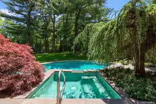 5 Coachman's Ct, Old Westbury, NY 11568 - Photo 43