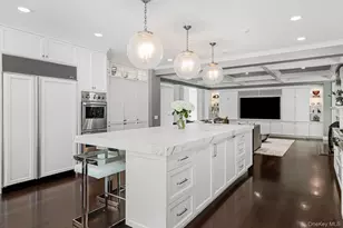 5 Coachman's Ct, Old Westbury, NY 11568 - Photo 17
