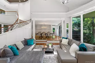 5 Coachman's Ct, Old Westbury, NY 11568 - Photo 9