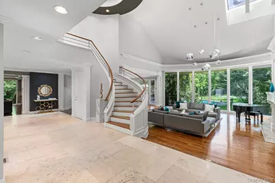 5 Coachmans Court, Old Westbury, NY 11568 - Photo 5
