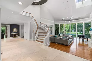 5 Coachman's Ct, Old Westbury, NY 11568 - Photo 5