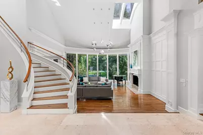 5 Coachmans Court, Old Westbury, NY 11568 - Photo 3
