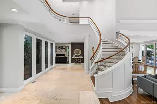 5 Coachman's Ct, Old Westbury, NY 11568 - Photo 7
