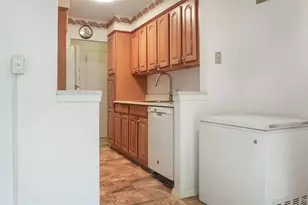385 McLean Ave, Yonkers, NY 10705 - Photo 9