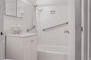 385 McLean Ave, Yonkers, NY 10705 - Photo 15