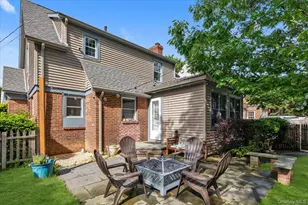 26 Latimer Ct, Rockville Centre, NY 11570 - Photo 17