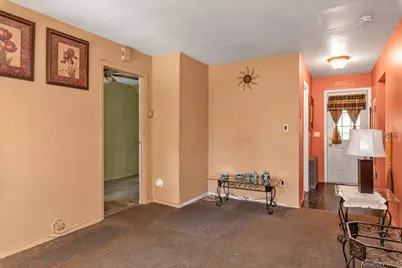 193 Manhattan Avenue, West Babylon, NY 11704 - Photo 3