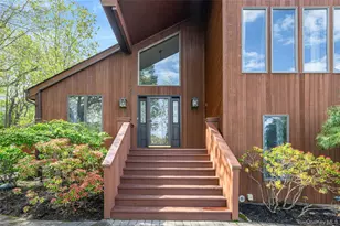 72 Jean Ct, Riverhead, NY 11901 - Photo 17