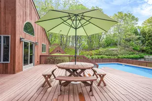 72 Jean Ct, Riverhead, NY 11901 - Photo 11