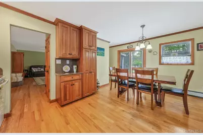 154 Spiral Road, Holtsville, NY 11742 - Photo 15